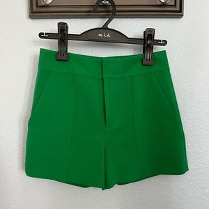 Alice + Olivia : kelly green shorts & tank set. Size 0